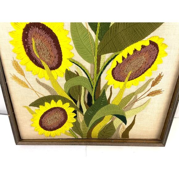 VTG Crewel Floral Sunflowers Needlepoint Framed 70's Fiber Wall Art 26"x32" - Picture 11 of 15